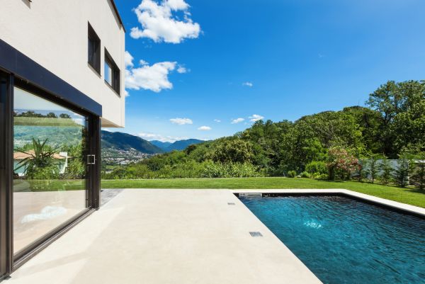 Cost of Poolside Concrete Repair in Midlothian